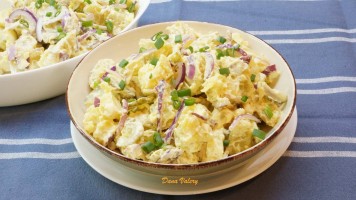 Salata de cartofi cu iaurt si mustar